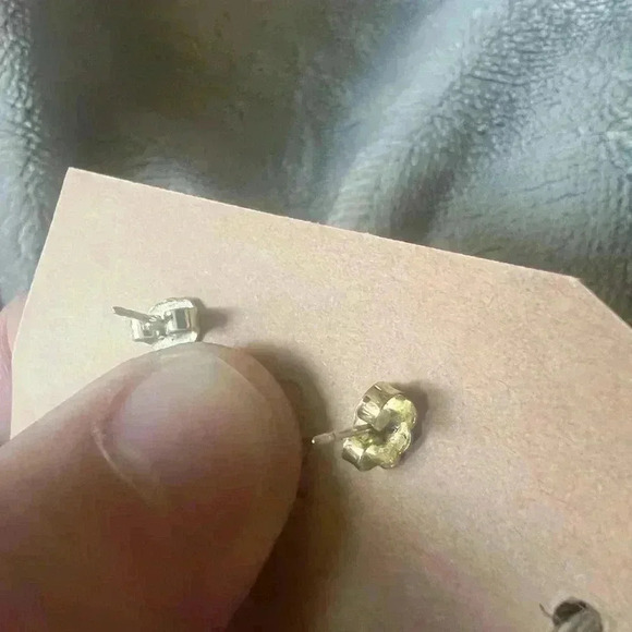 Vintage Gold Tone  & Green Lucite Jelly Belly Pierced Stud Earrings 0.75” - Picture 4 of 5